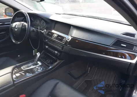 2013 BMW 528I xDrive z USA, uszkodzony, nr VIN WBAXH5C54DD108158